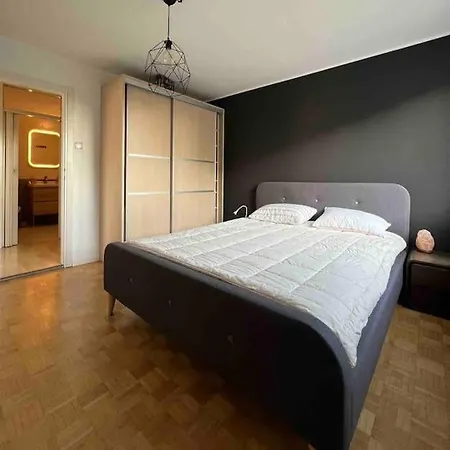 Pero Cozy * Ljubljana